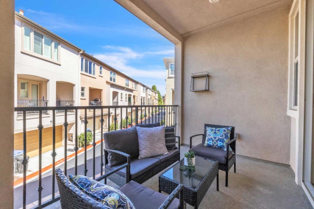 2757 Ferrara Circle Property Photo 14