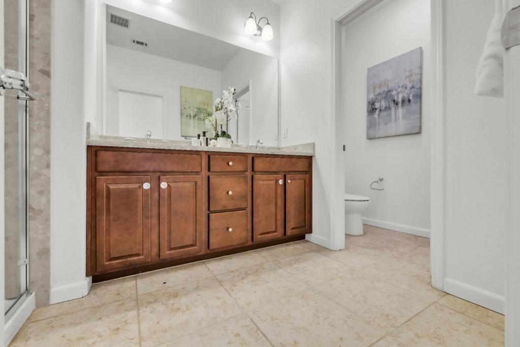 2757 Ferrara Circle Property Photo 26