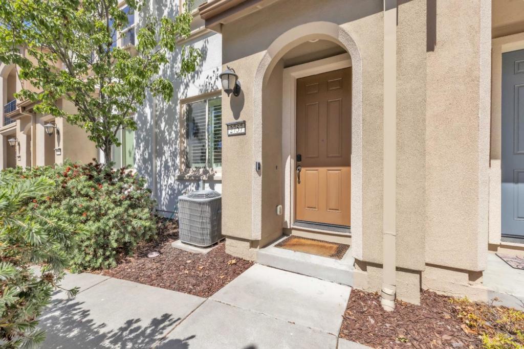 2757 Ferrara Circle Property Photo 29