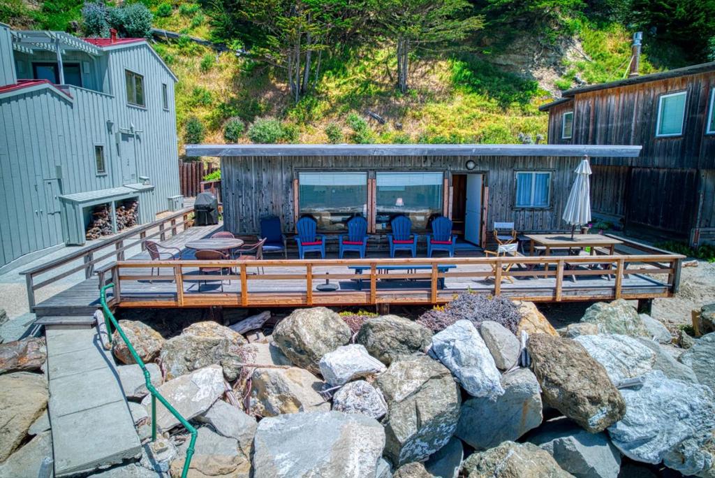 16 Potbelly Beach Road Property Photo 2