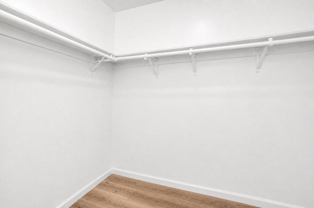 7913 Cottonleaf Way Property Photo 10