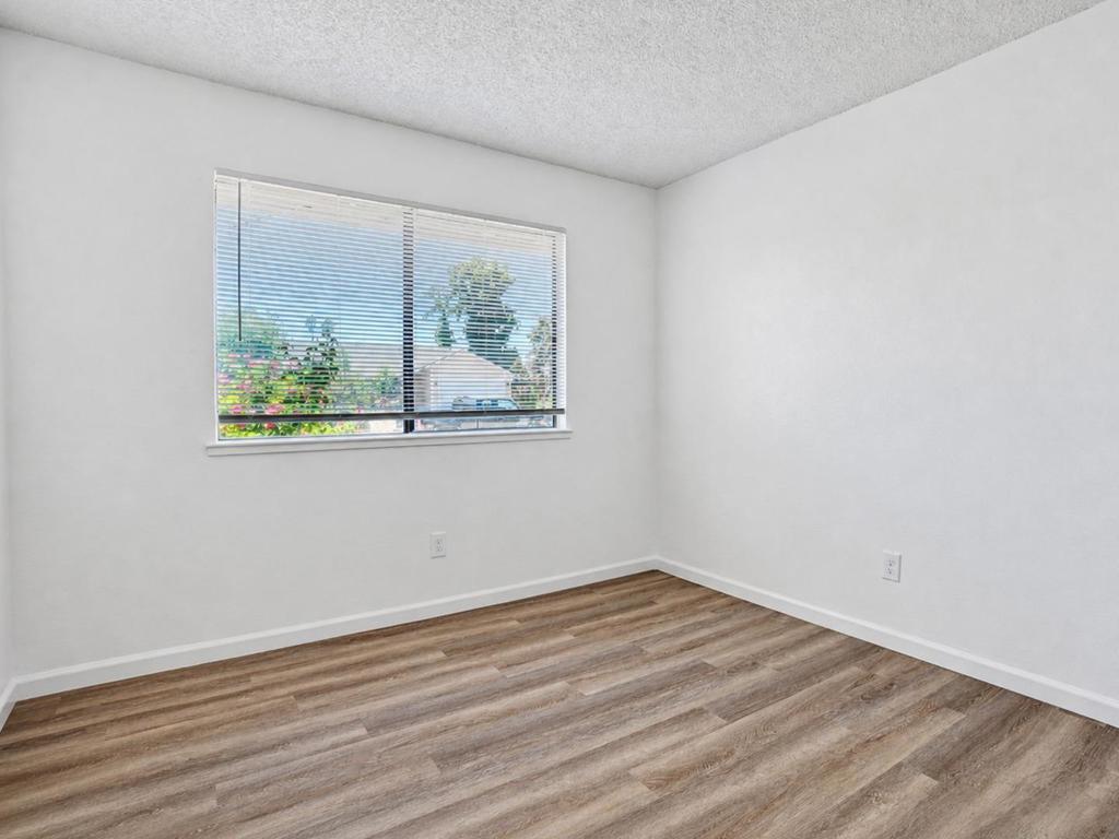 7913 Cottonleaf Way Property Photo 14