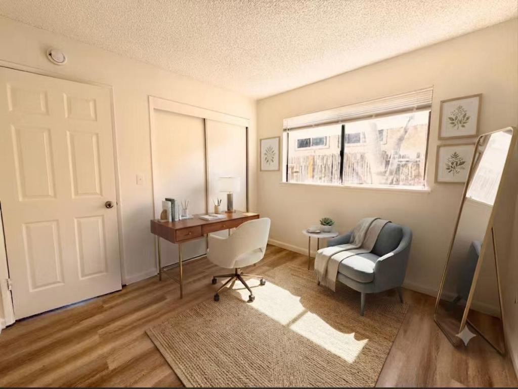 7913 Cottonleaf Way Property Photo 15