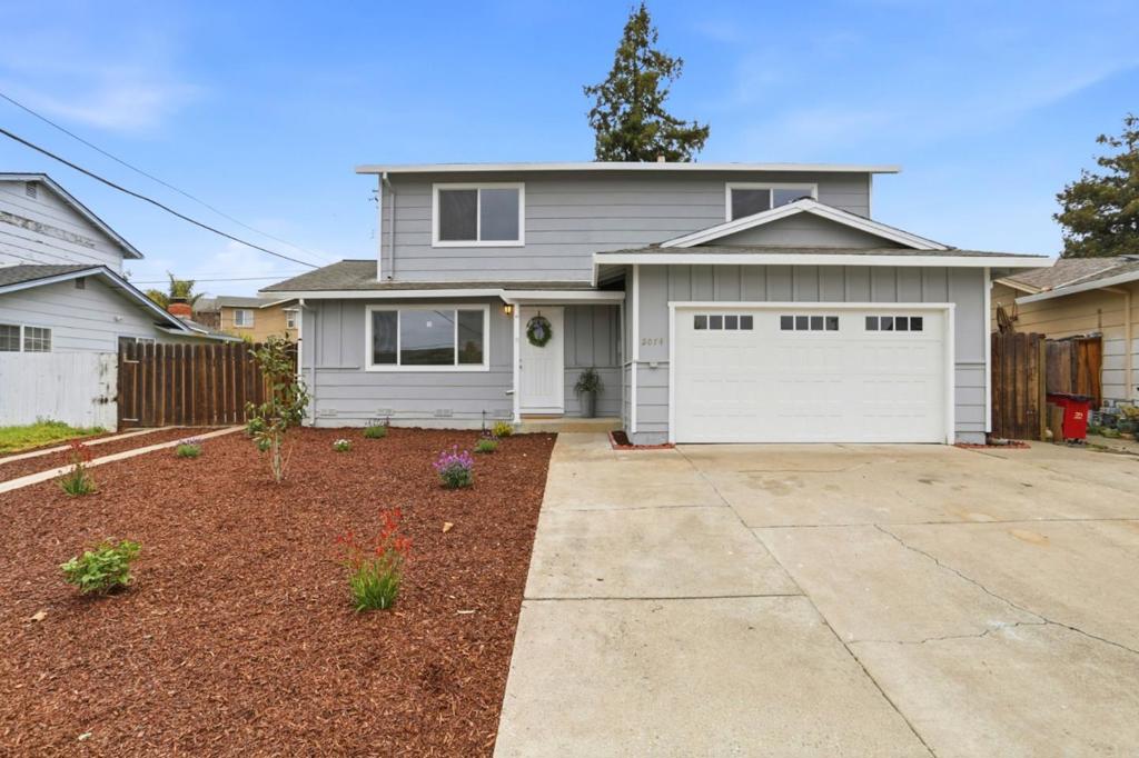 2074 Ashwood Lane Property Photo 1