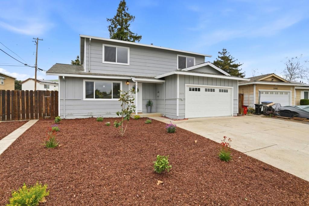2074 Ashwood Lane Property Photo 2