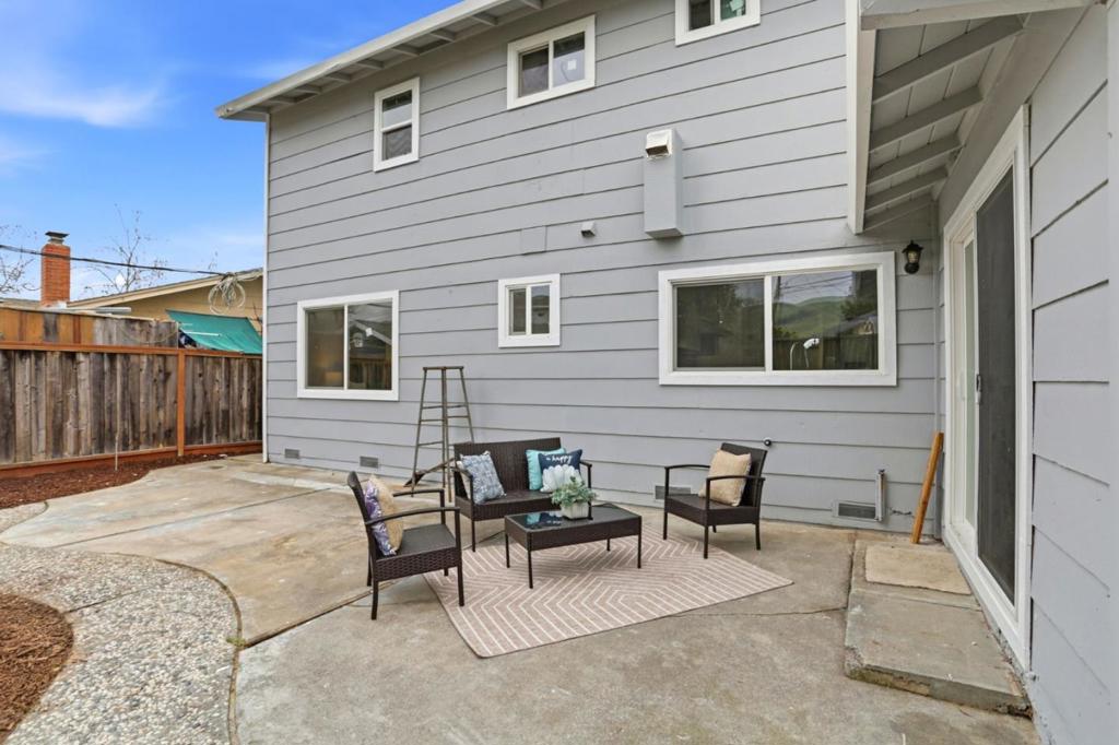 2074 Ashwood Lane Property Photo 36