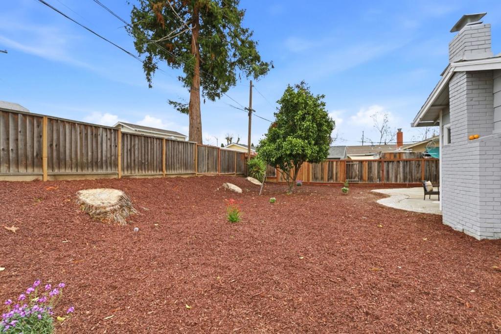 2074 Ashwood Lane Property Photo 42