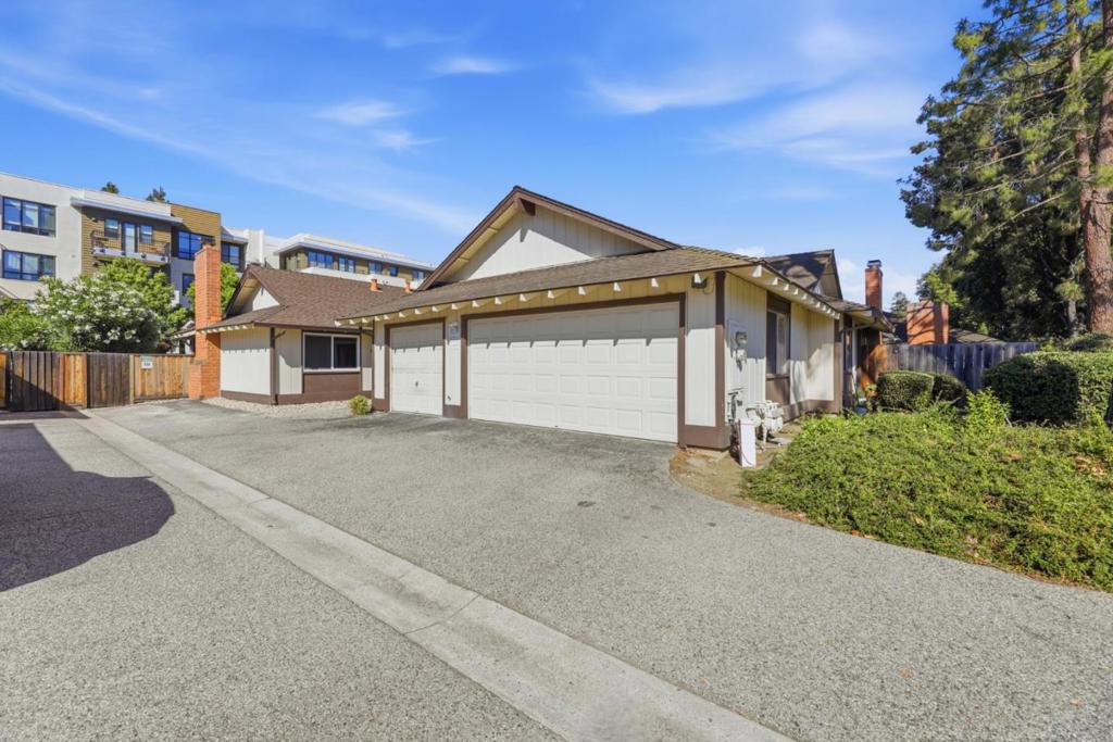 937939 Miramonte Avenue Property Photo 1