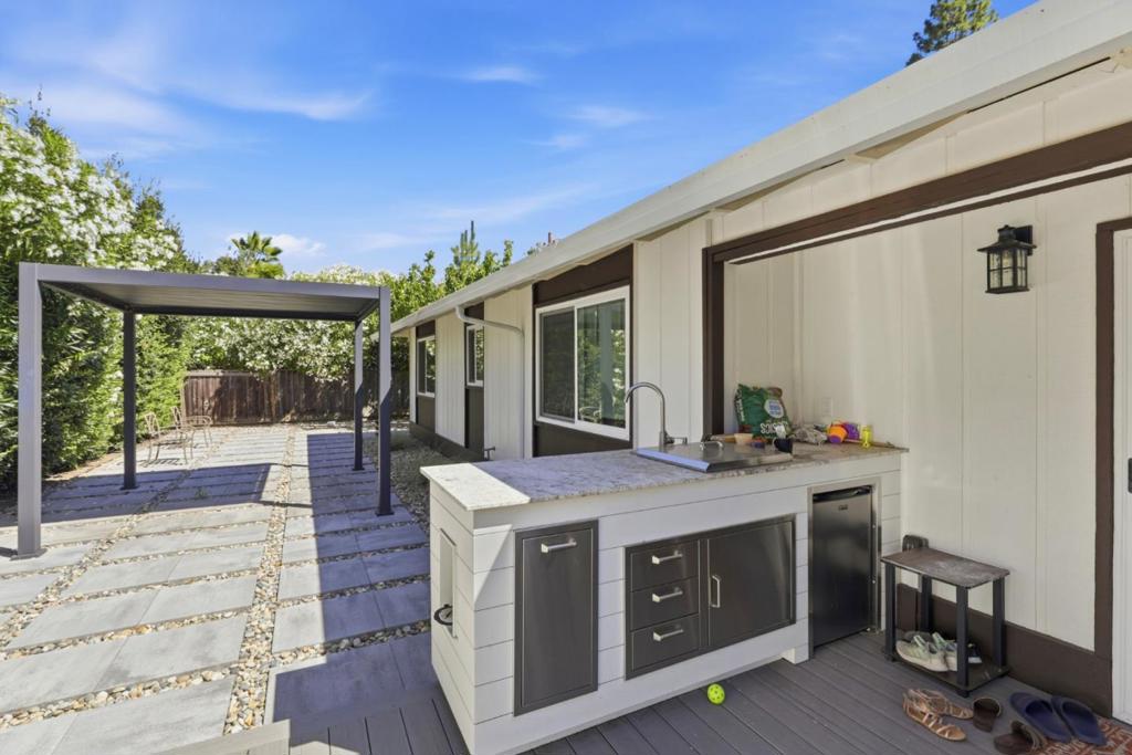 937939 Miramonte Avenue Property Photo 16