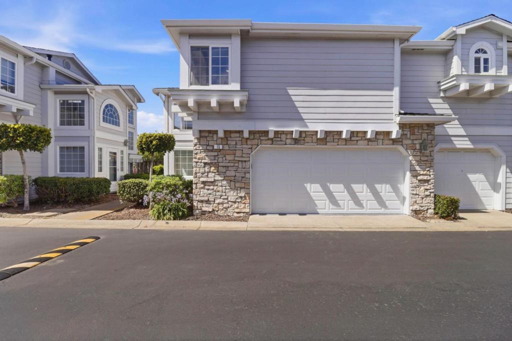 15 Outlook Circle Property Photo 2