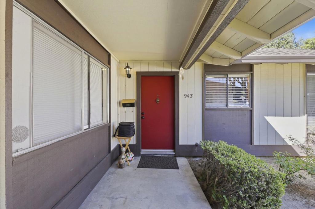 941943 Miramonte Avenue Property Photo 3