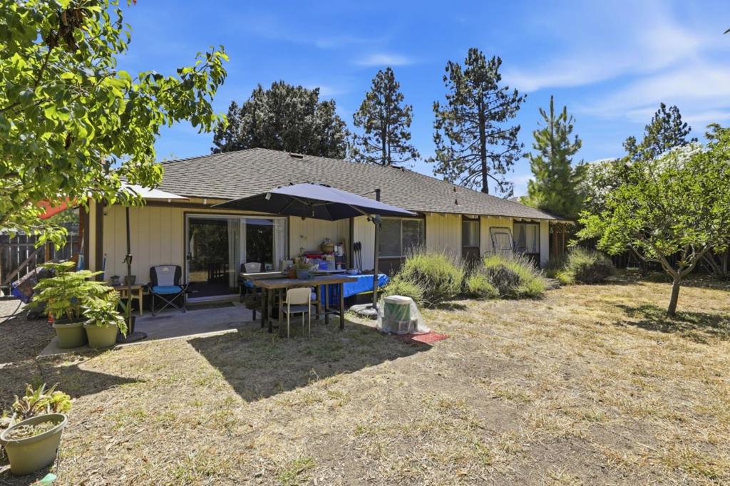 941943 Miramonte Avenue Property Photo 15