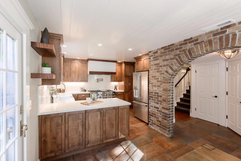 24 Coopers Hawk Court Property Photo 16