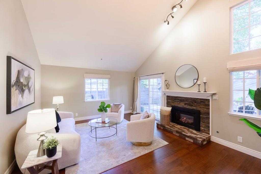 24 Coopers Hawk Court Property Photo 29