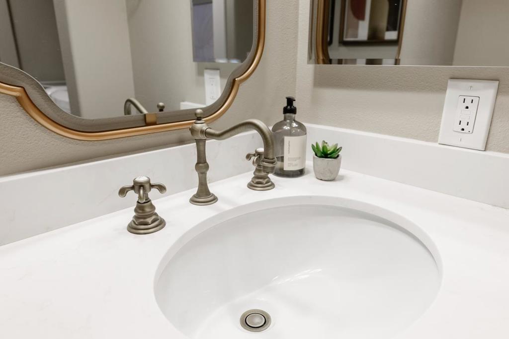 24 Coopers Hawk Court Property Photo 49