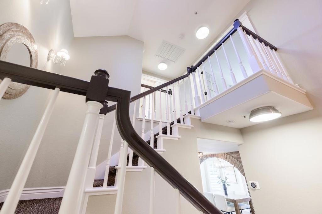 24 Coopers Hawk Court Property Photo 52