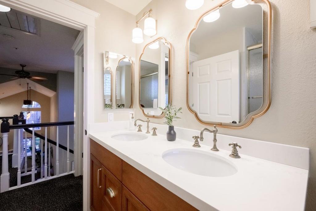 24 Coopers Hawk Court Property Photo 70