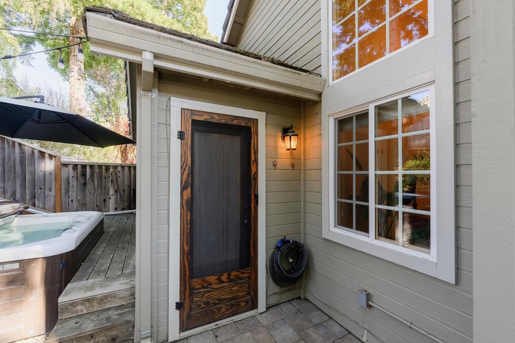 24 Coopers Hawk Court Property Photo 87