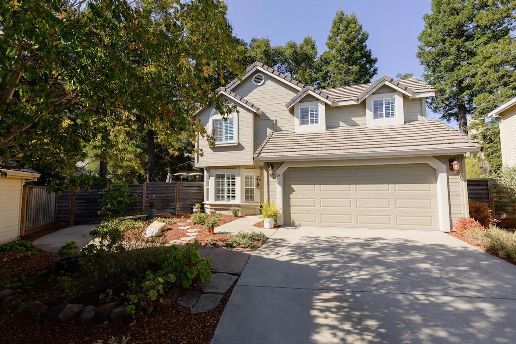 24 Coopers Hawk Court Property Photo 89