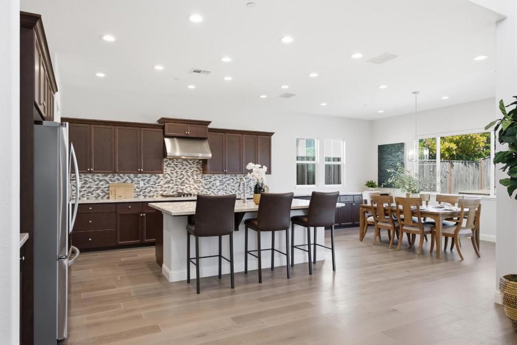 597 Matterhorn Court Property Photo 11
