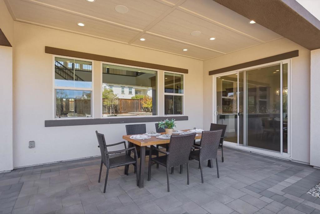 597 Matterhorn Court Property Photo 36