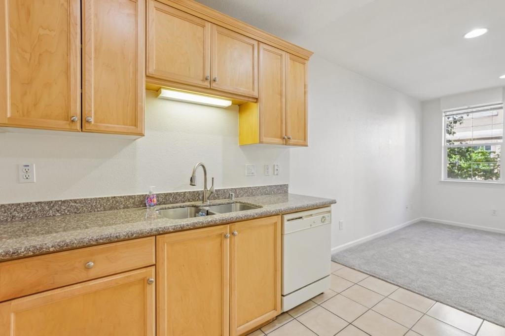 88 N Jackson Avenue 210 Property Photo 8