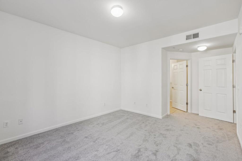 88 N Jackson Avenue 210 Property Photo 13
