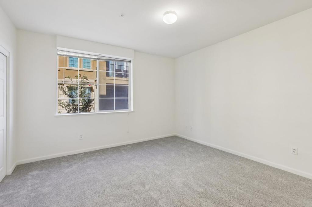 88 N Jackson Avenue 210 Property Photo 15