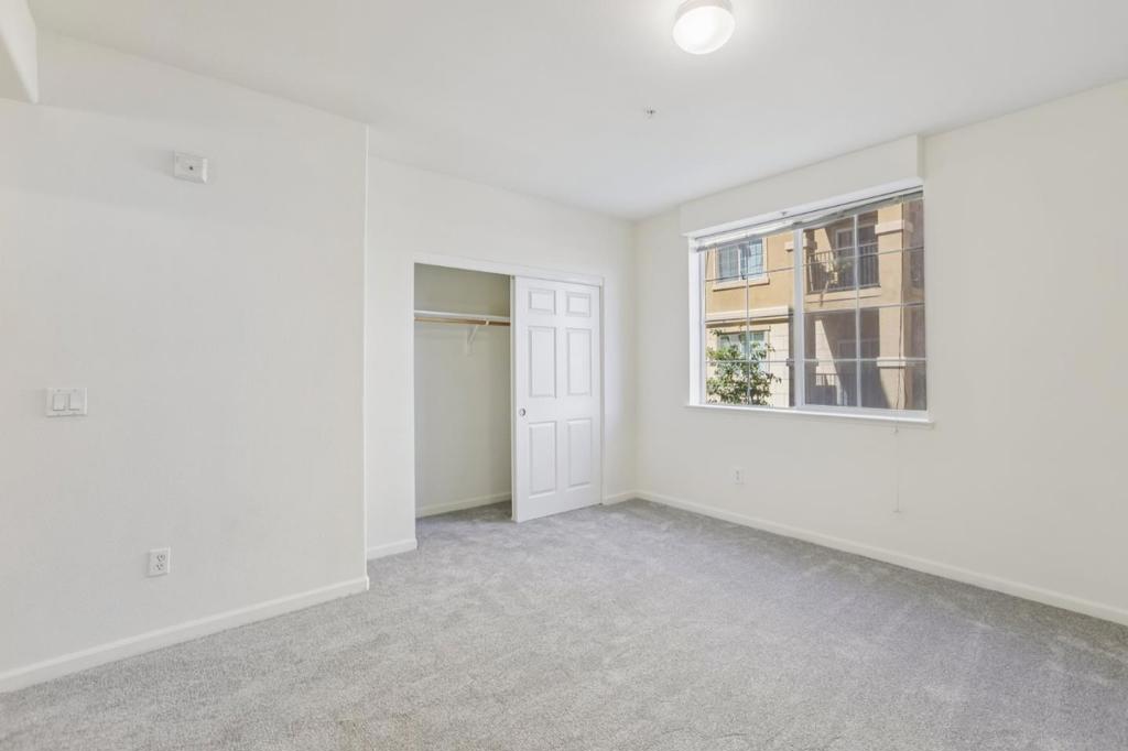 88 N Jackson Avenue 210 Property Photo 16
