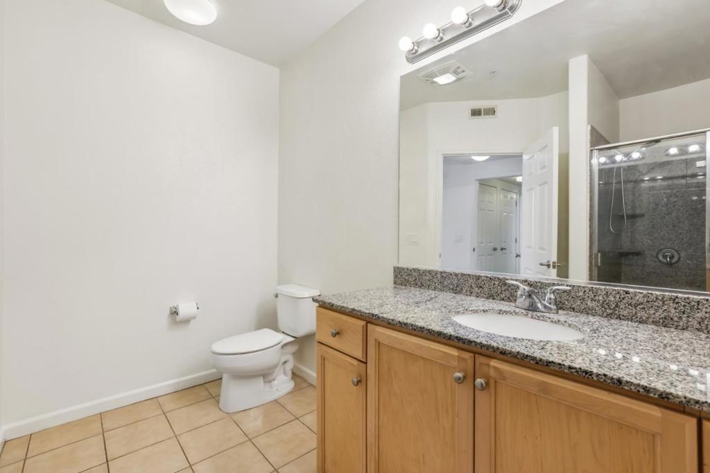 88 N Jackson Avenue 210 Property Photo 17