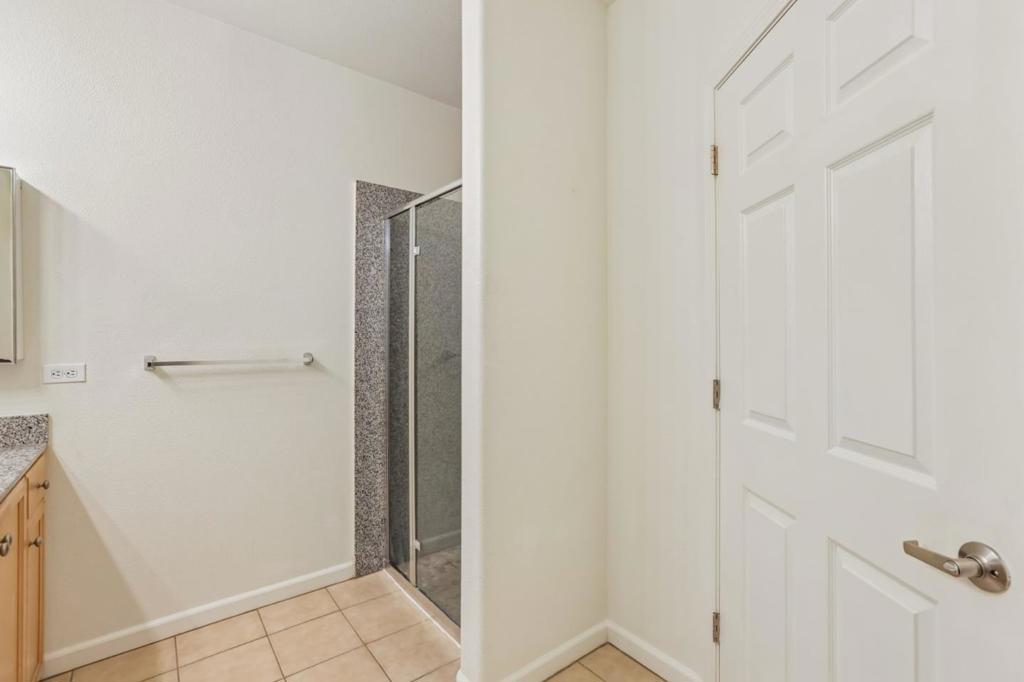 88 N Jackson Avenue 210 Property Photo 18