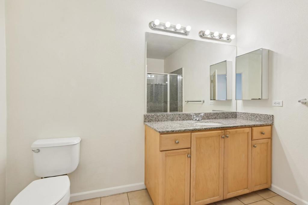 88 N Jackson Avenue 210 Property Photo 24