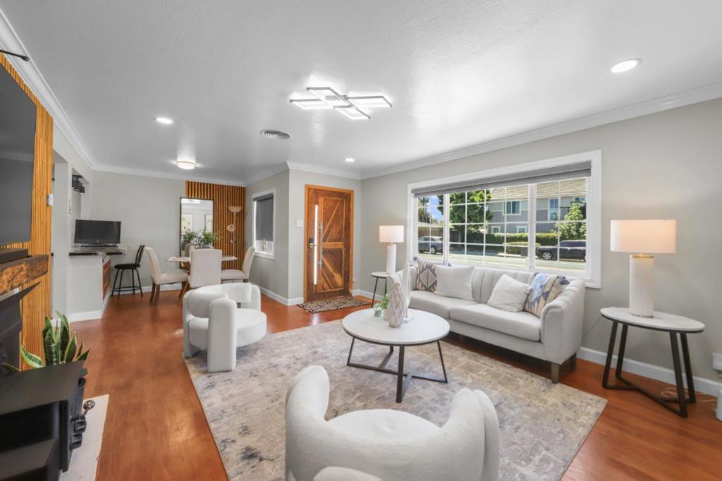 1260 Meadow Lane Property Photo 8