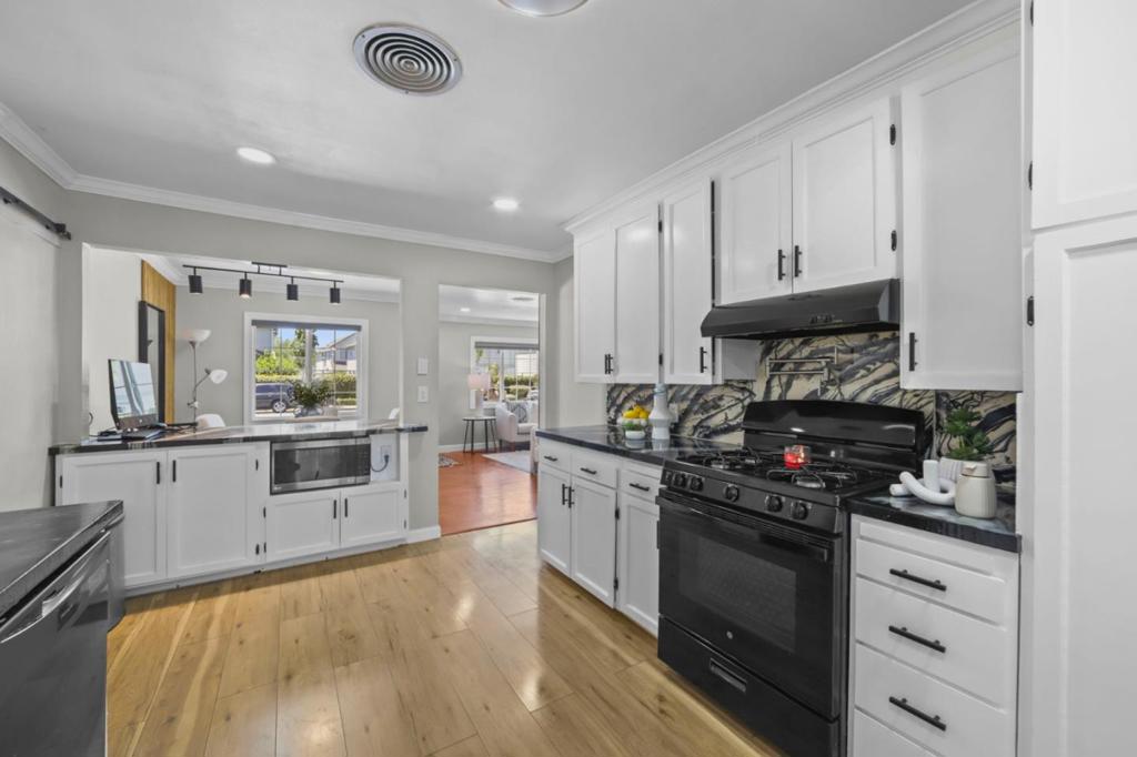 1260 Meadow Lane Property Photo 16