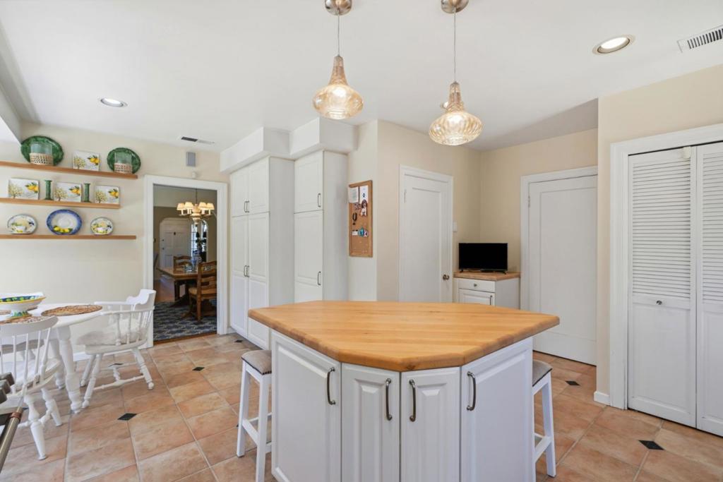 75 Carmel Avenue Property Photo 22