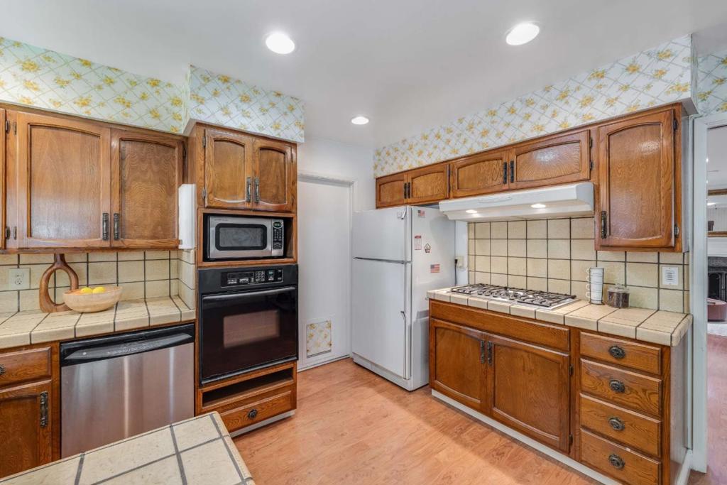 1402 Sprucewood Drive Property Photo 14