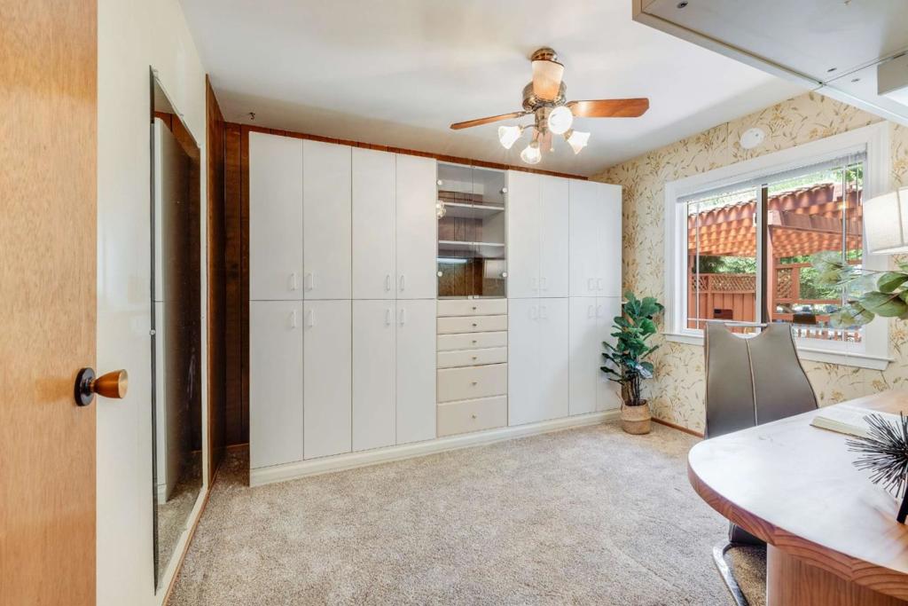 1402 Sprucewood Drive Property Photo 15