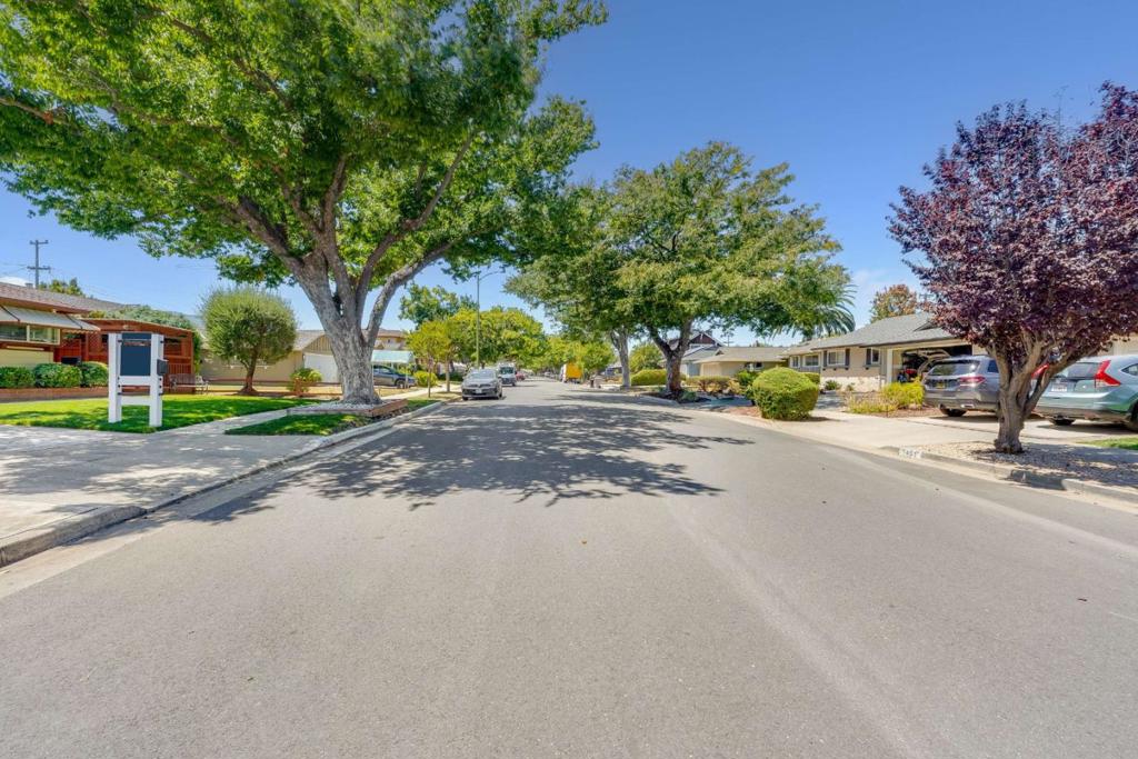 1402 Sprucewood Drive Property Photo 30