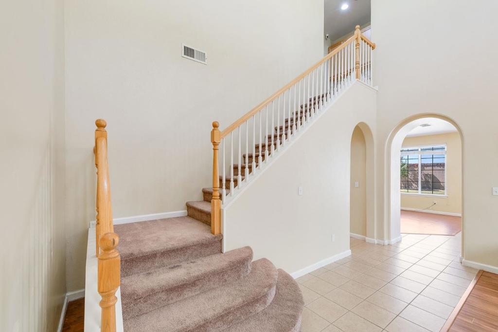 2027 Evening St Property Photo 12