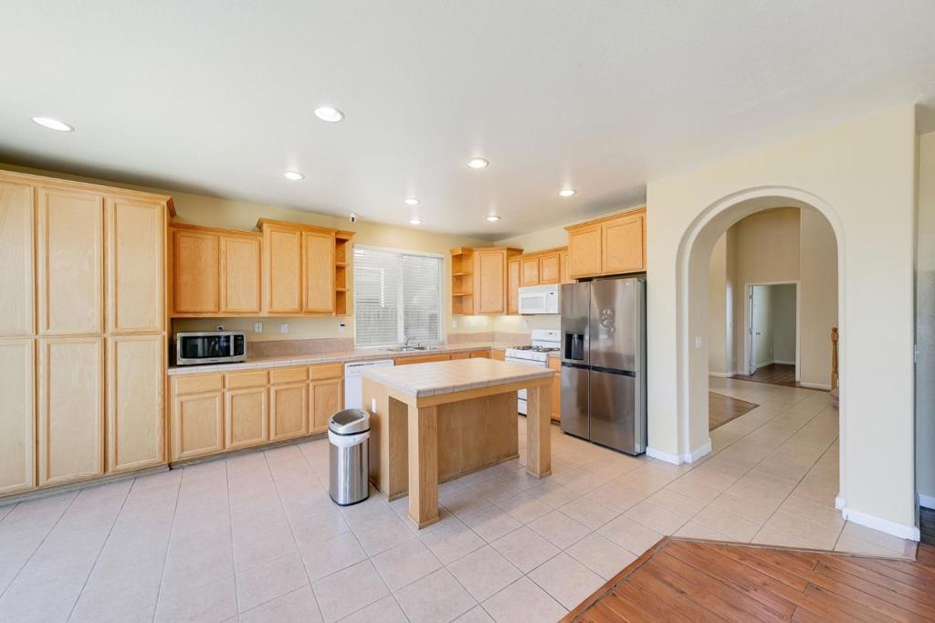 2027 Evening St Property Photo 26