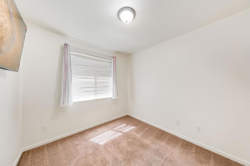 2027 Evening St Property Photo 41