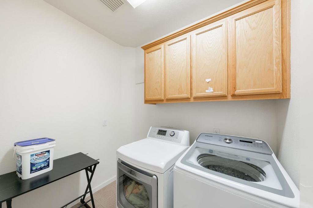 2027 Evening St Property Photo 50
