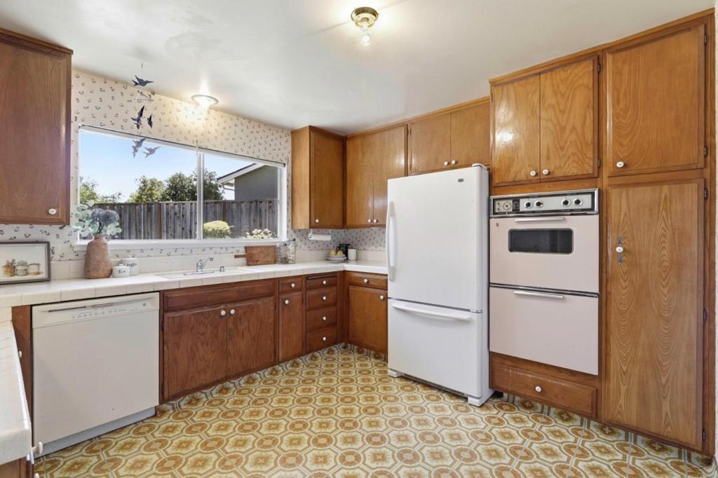 11106 Linda Vista Dr Property Photo 10