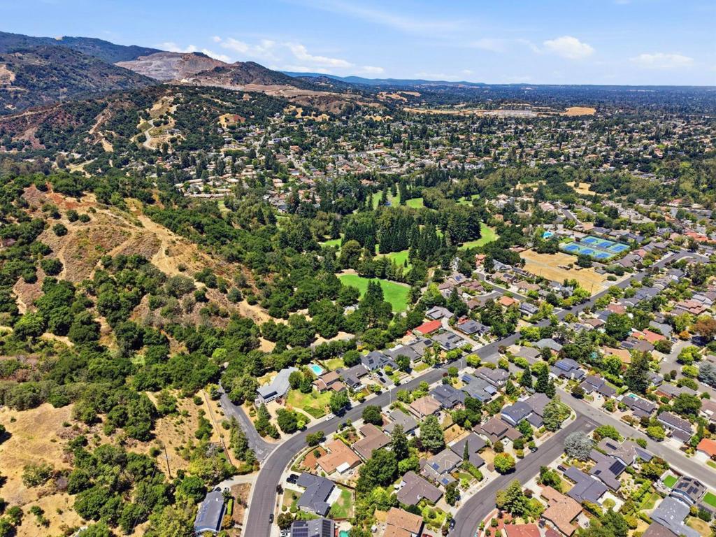 11106 Linda Vista Dr Property Photo 22