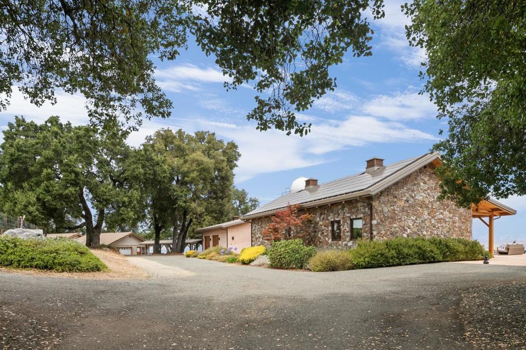 15060 Montebello Road Property Photo 22