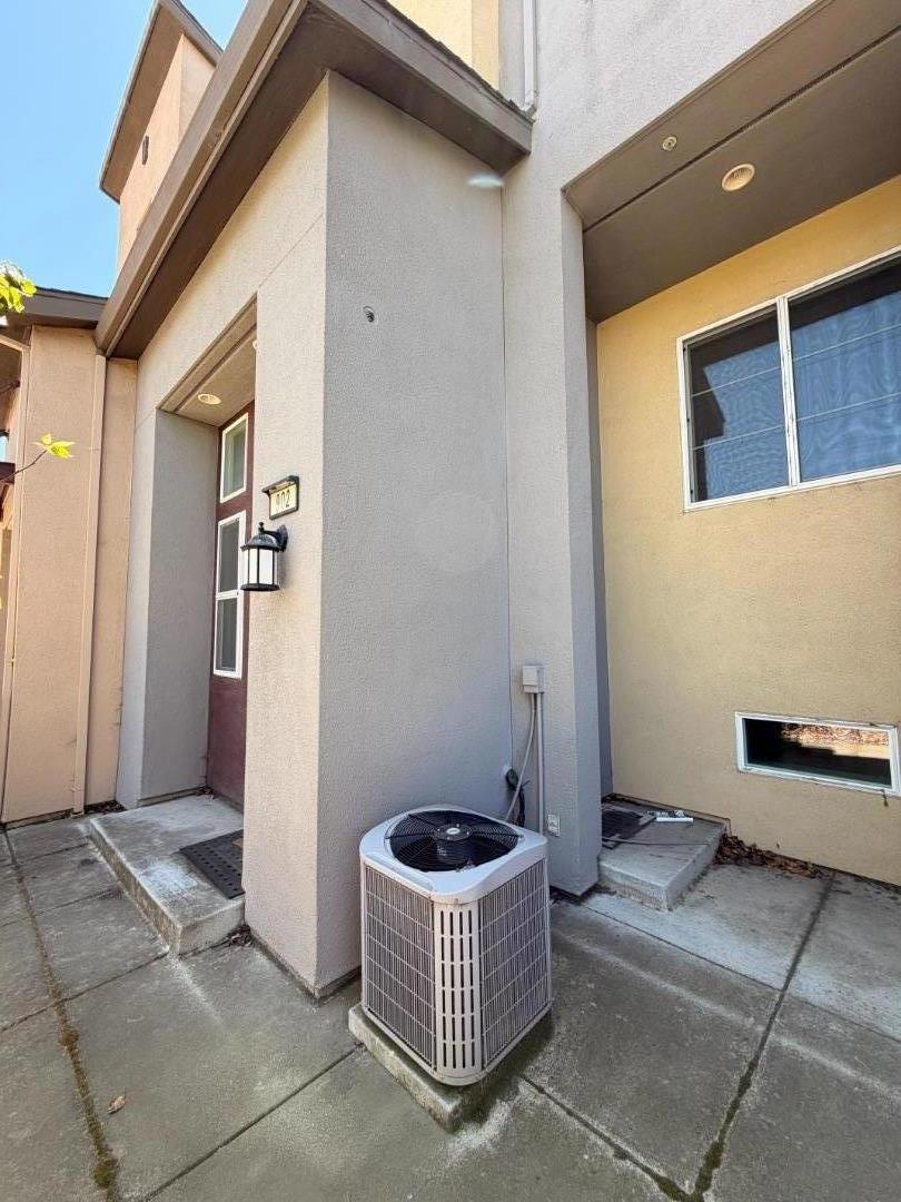 902 Lake Street Property Photo 2
