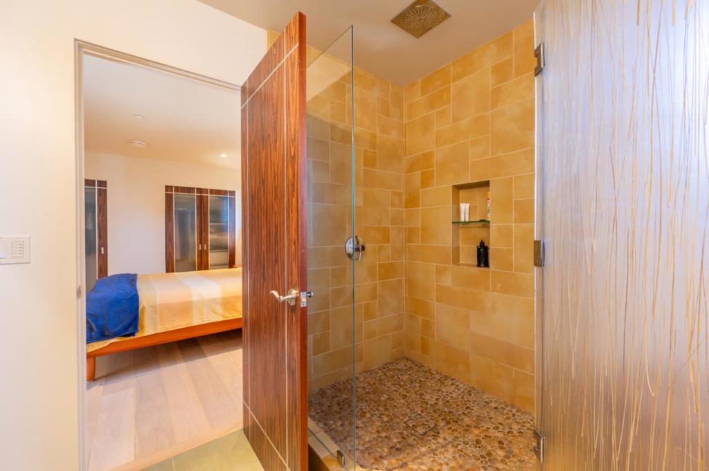 2385 Bay View Avenue Property Photo 16