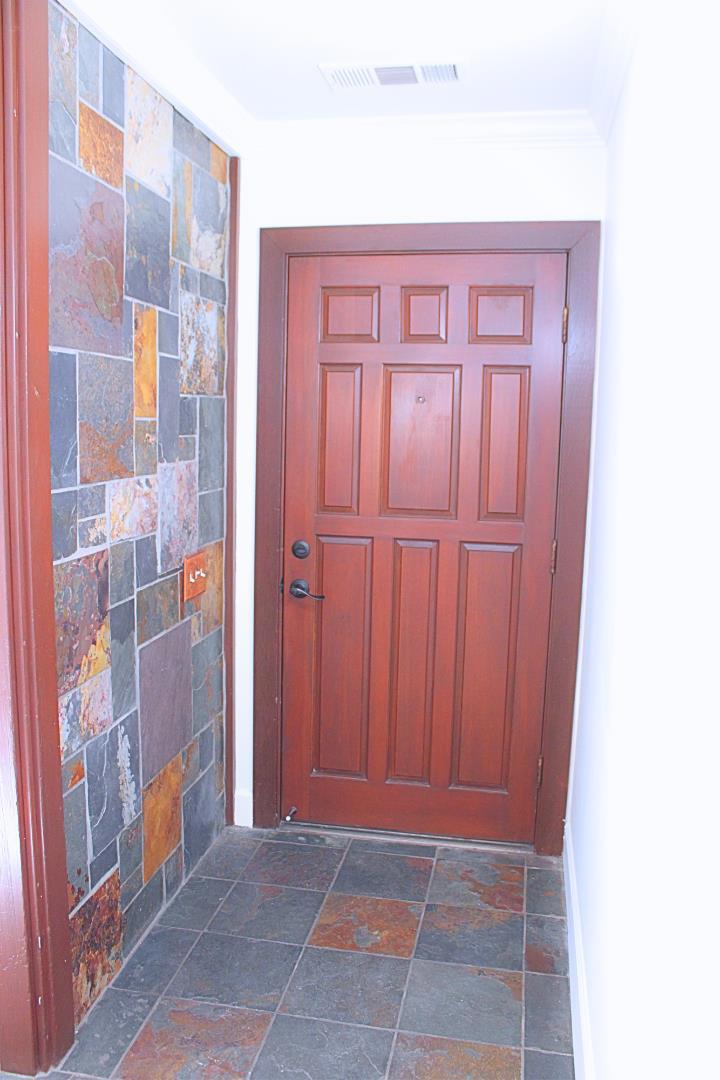 461 Dela Vina Avenue 104 Property Photo 5