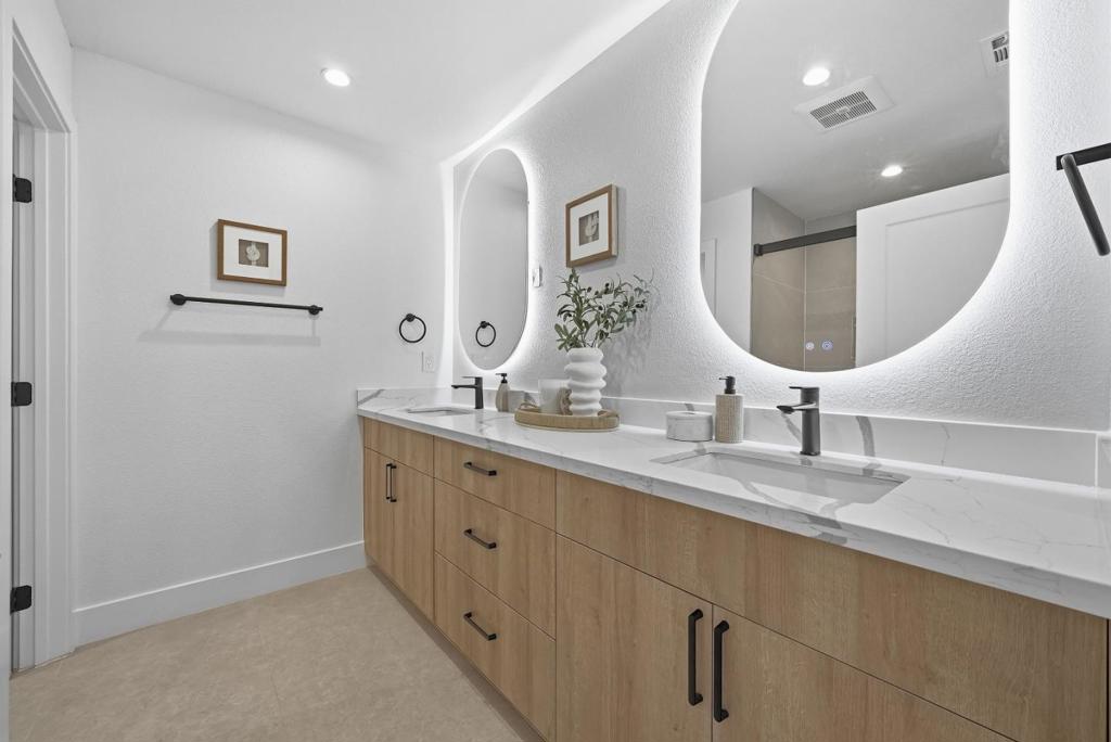 16 Silver Elm Court Property Photo 19