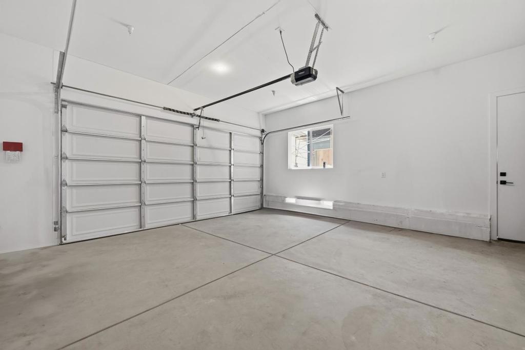 16 Silver Elm Court Property Photo 31